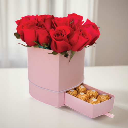 Caja de Rosas y Chocolates